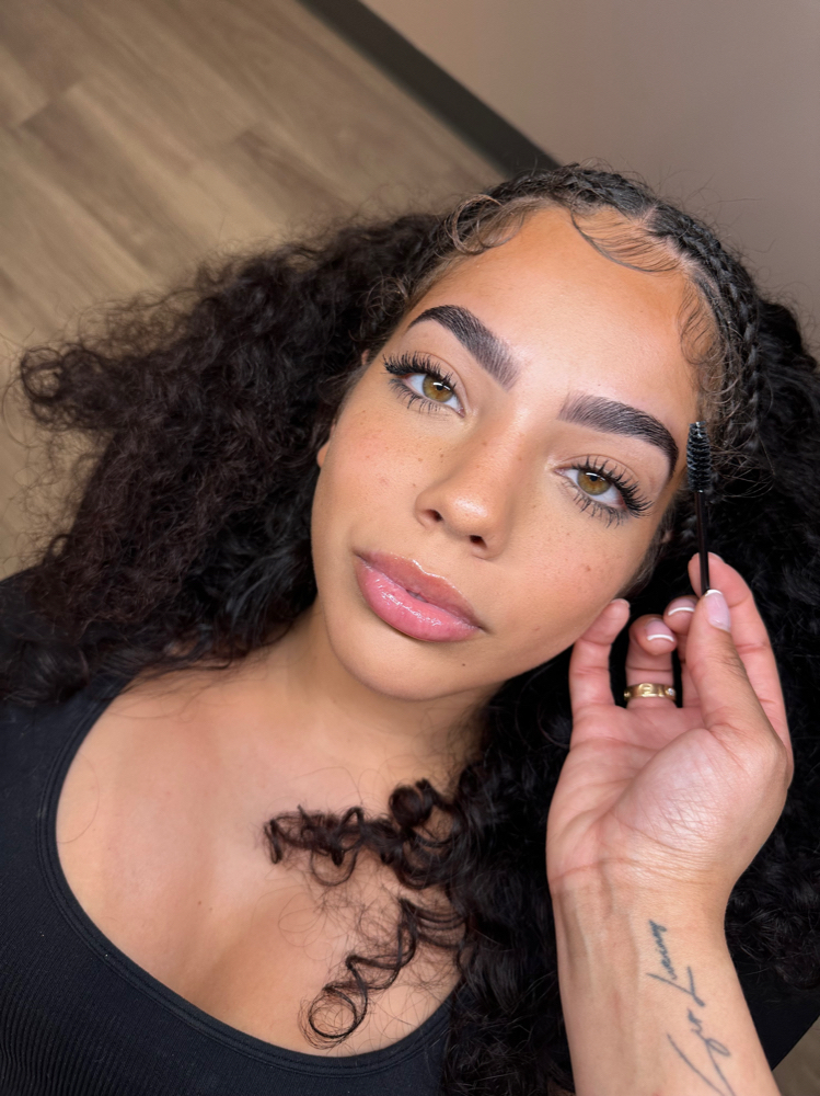 Signature Brow Sculpt at THEBROWDAI in Dallas, TX