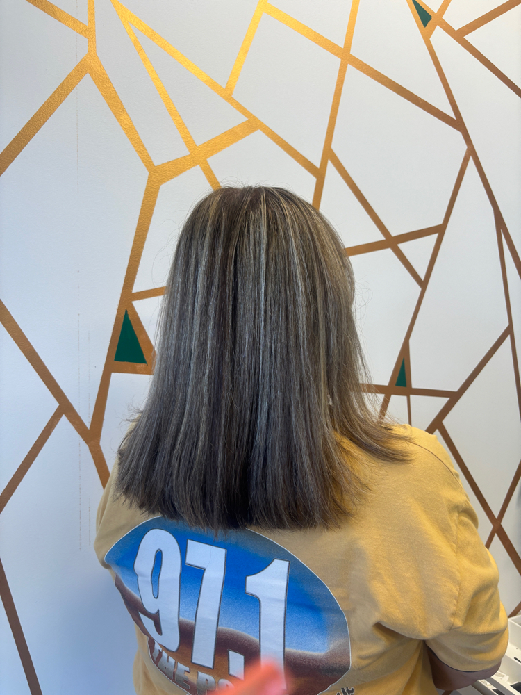 Highlights/Babylights (Full Head) at Dye'N 2 Cut It in Las Vegas, NV