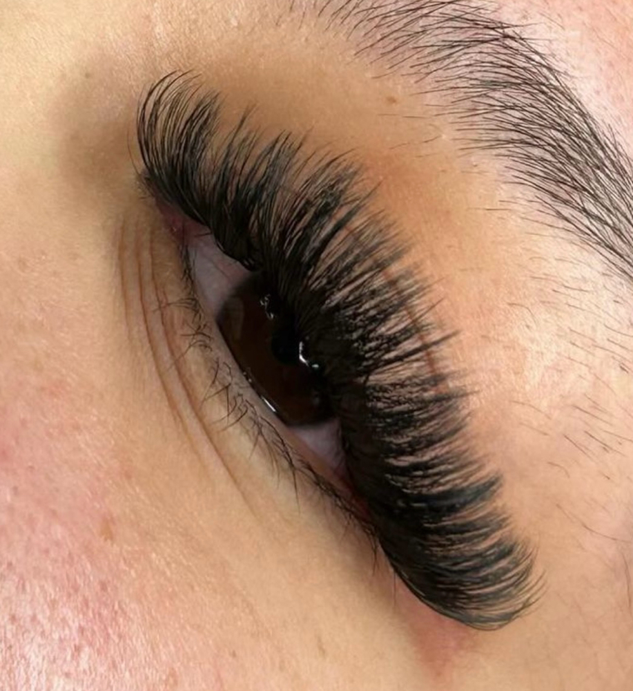 Volume Lashes Full Set