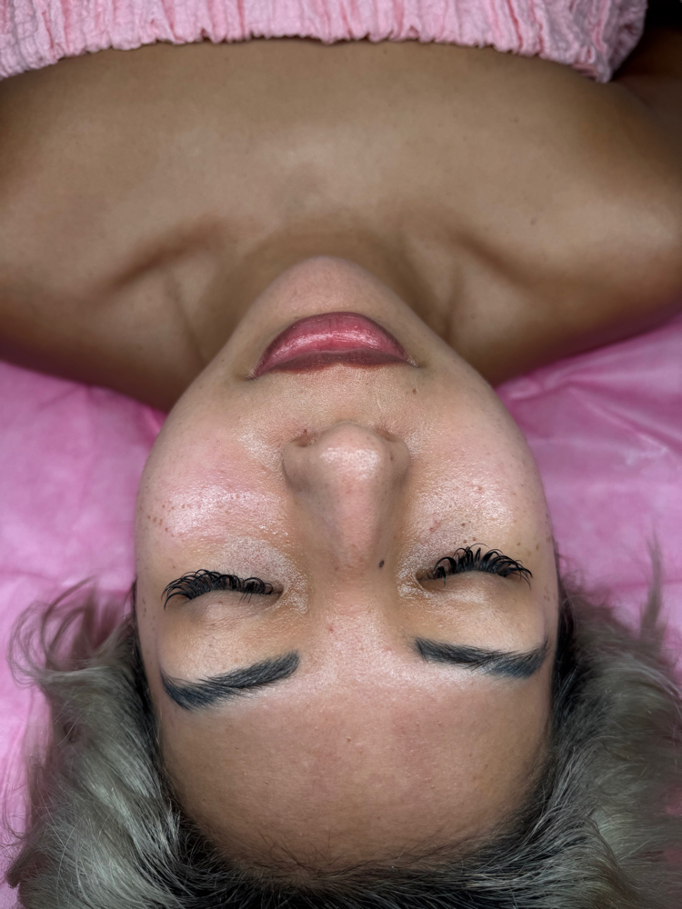 Cristal Glow Facial