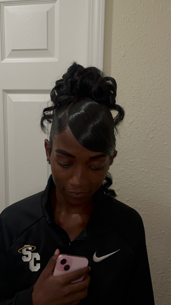 Pin Up Ponytail