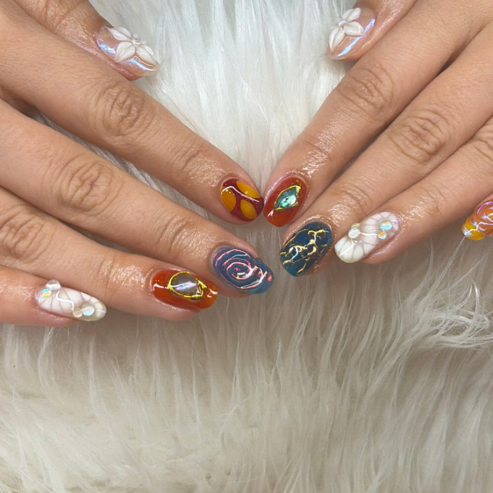 gel polish manicure at ༺𝕯𝖆𝖗𝖈𝔂 𝖙𝖍𝖊 𝕹𝖆𝖎𝖑 𝕱𝖆𝖎𝖗𝔂༻ in Chicago, IL