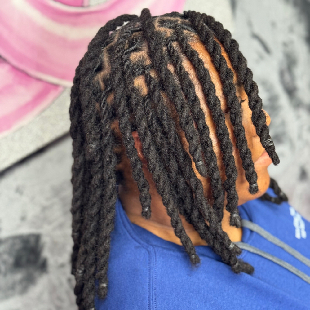 Adult Loc Install< 80 Strands at Dee Did’em in Kinston, NC