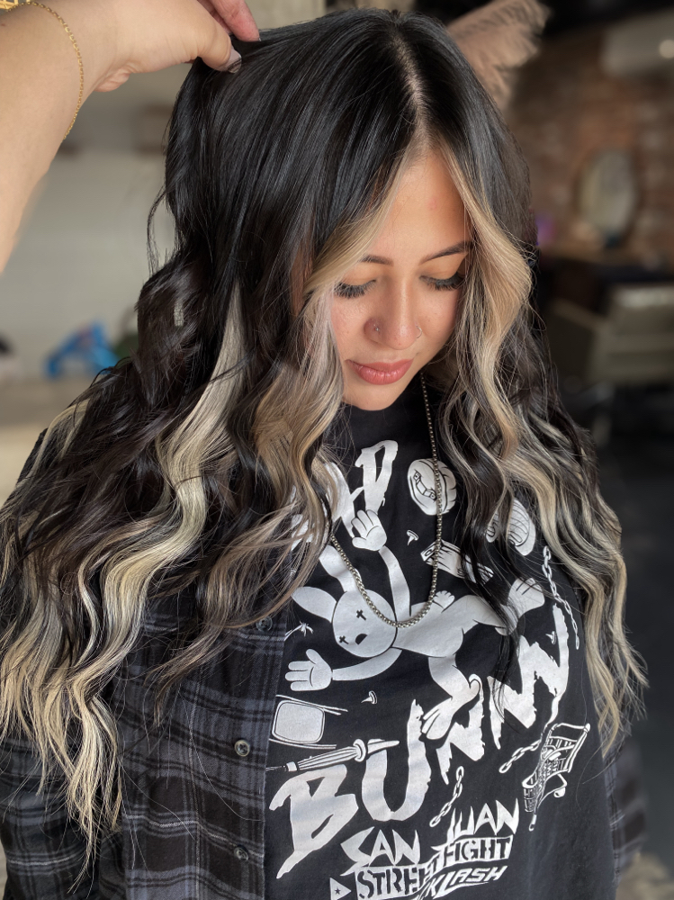Face Framing Foils at Hairbykendrajuliette in Reunion Fl, FL