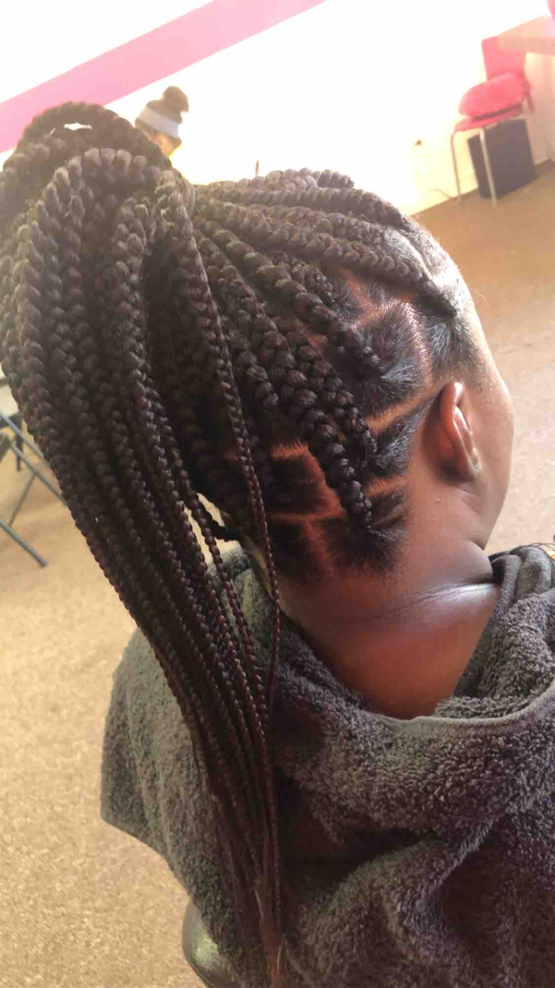 Large Knotless Braids