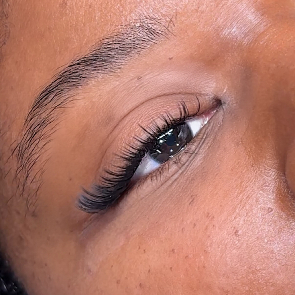 Customized Hybrid Set at Modern Lash & Brow Co in Virginia Beach, VA