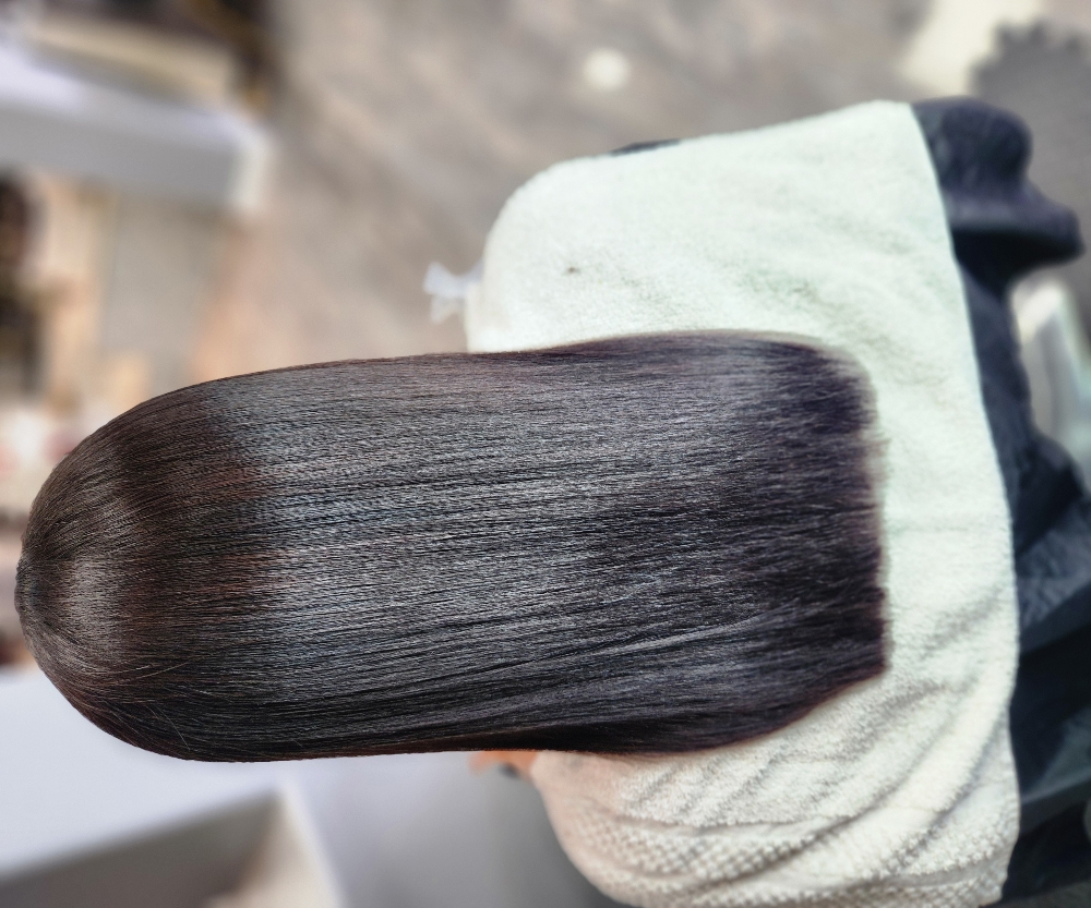Silk Press /Shampoo & Style