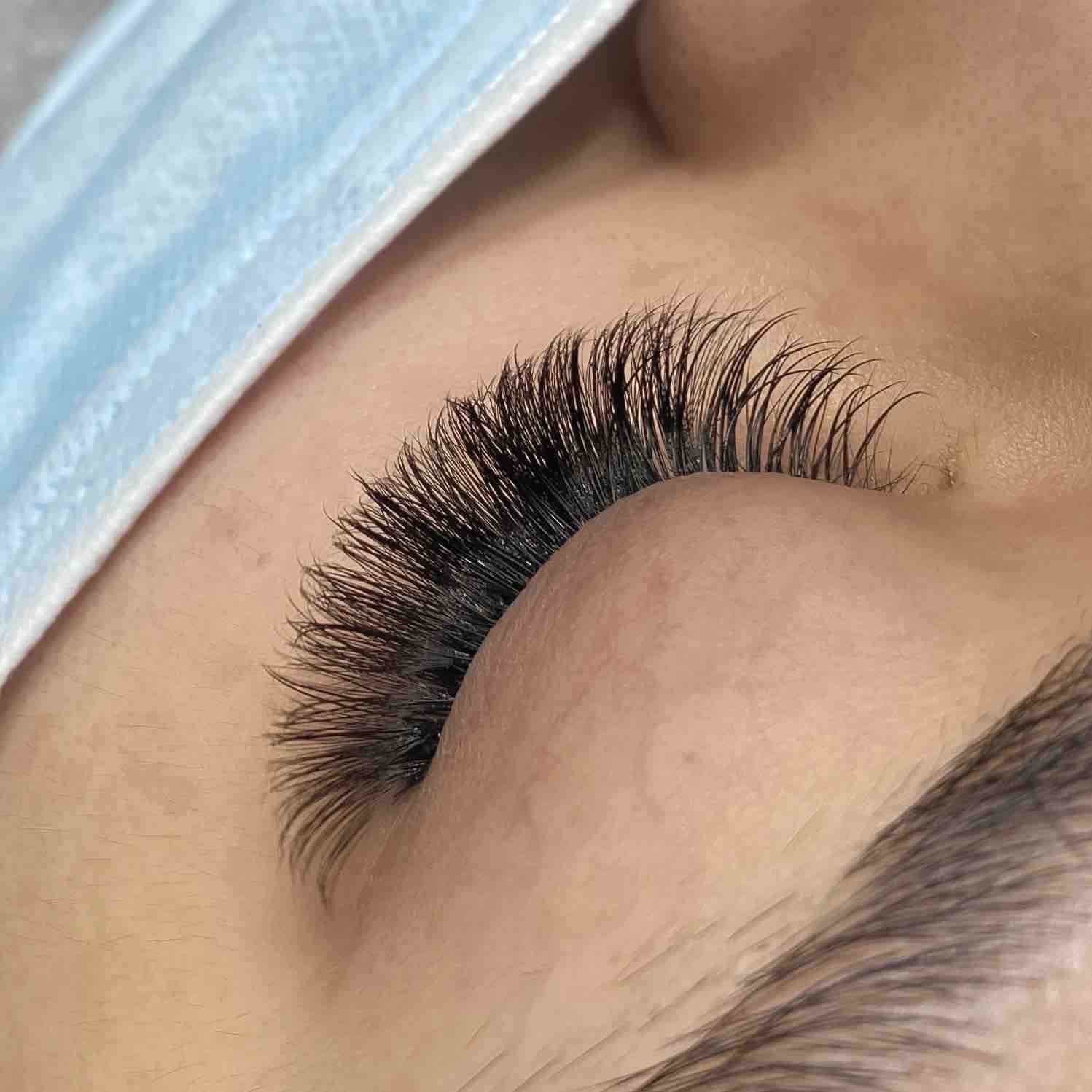 Full Set Of Volume Lashes