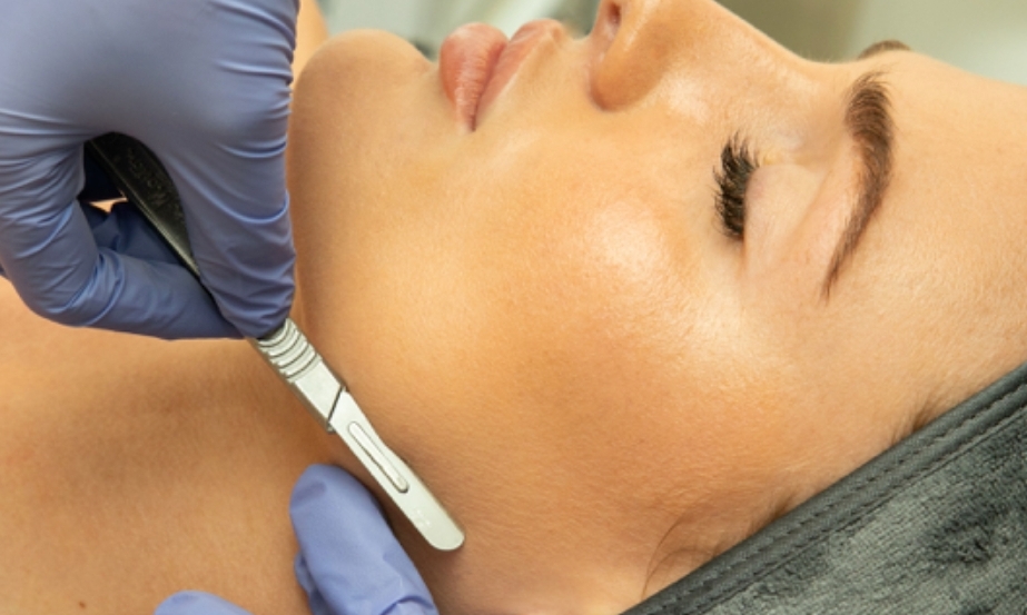 Dermaplane Facial