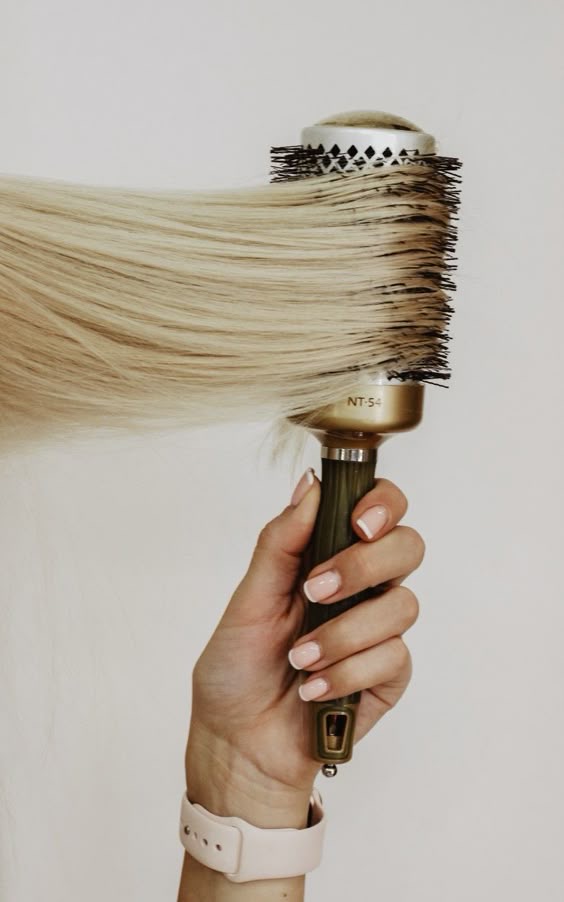 Women's Blow-dry