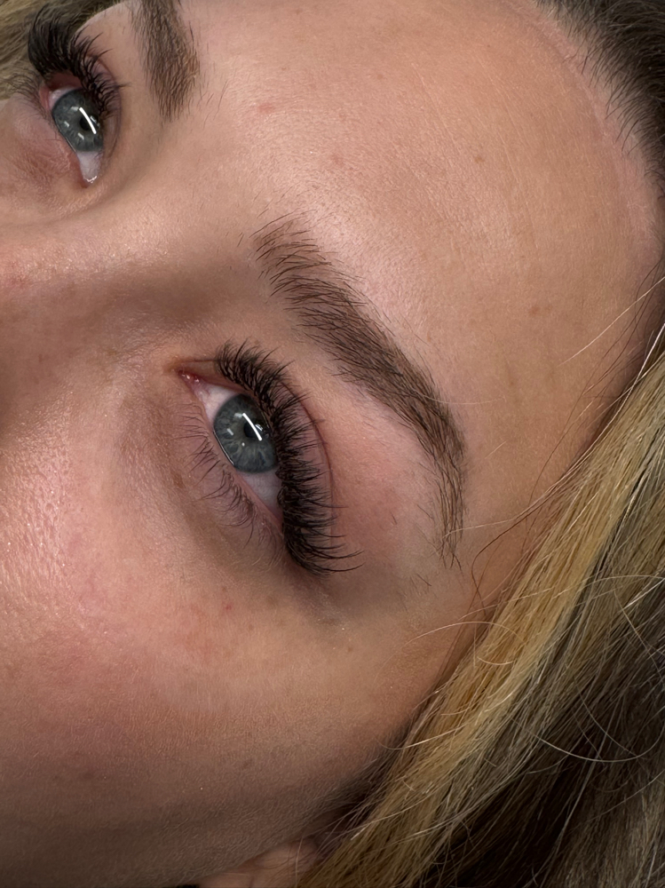 Volume Lash Extensions