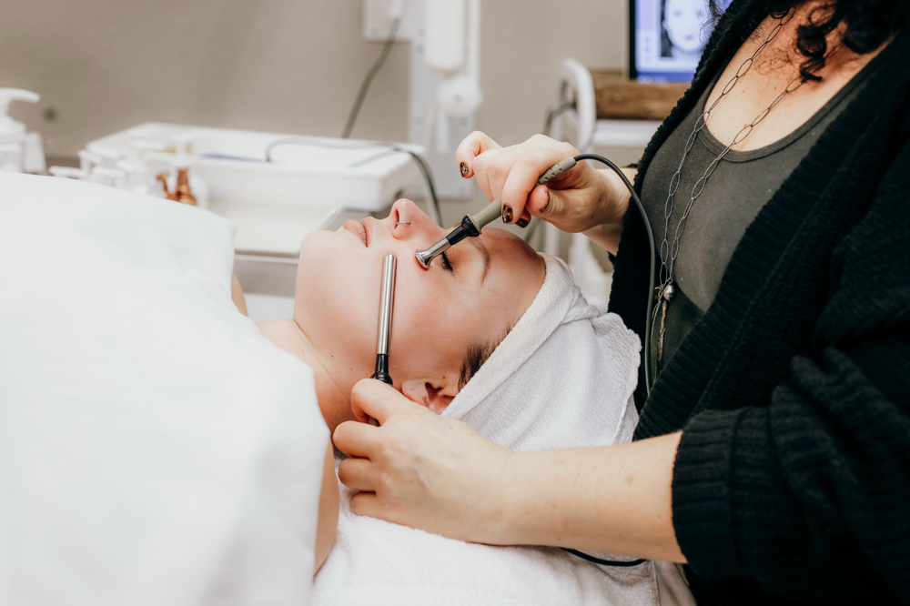 Signature Lift + Regenerate Facial