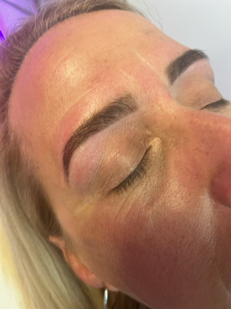 Eyebrow Tinting