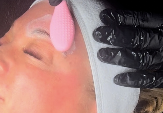 Brow Wax & Tint