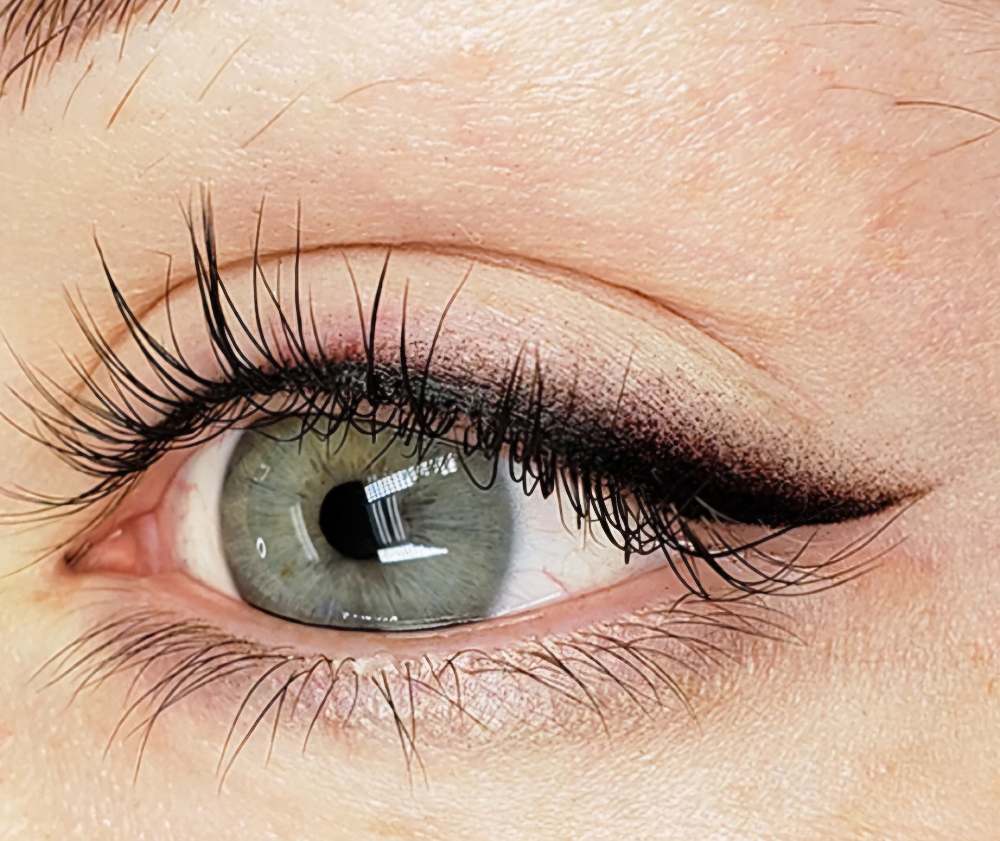 Eyeliner  ( Reg $350 )