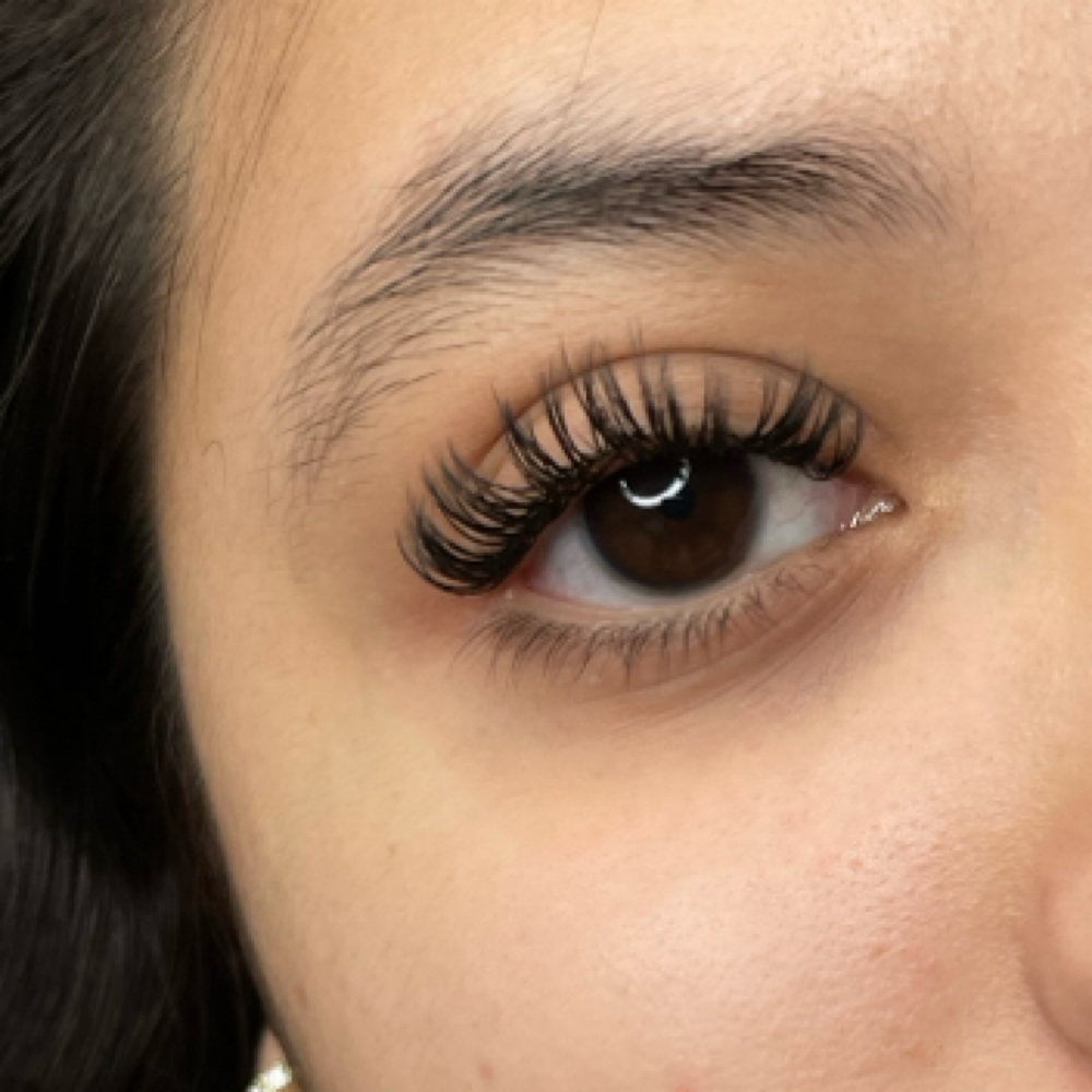 Wet Set Refill at FLEEK STUDIO LLC in Mount Prospect, IL