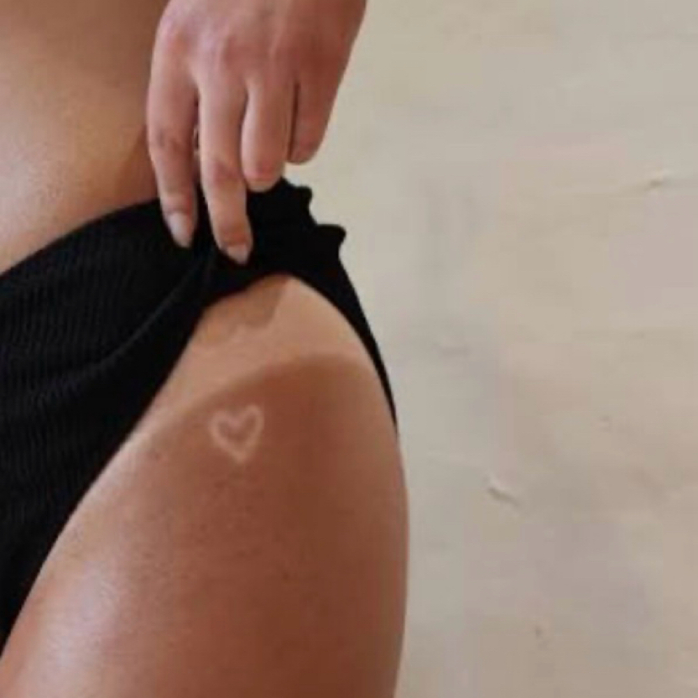 One Month Weekly Spray at Tan Lines Spray Tans in Half Moon, NC