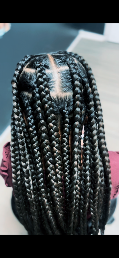 Jumbo Knotless Braids