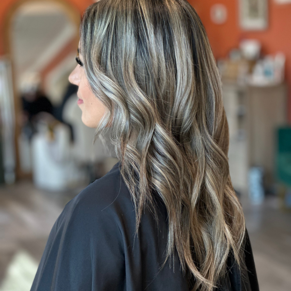 Shampoo Blow Dry & Style-L at The Suites by J-Co in waco, TX