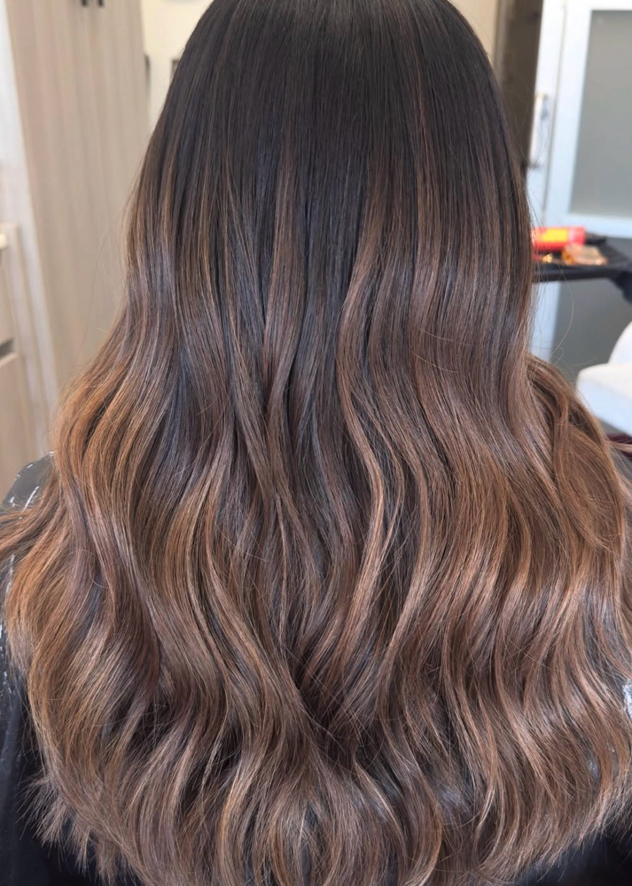 Dimensional Brunette Balayage