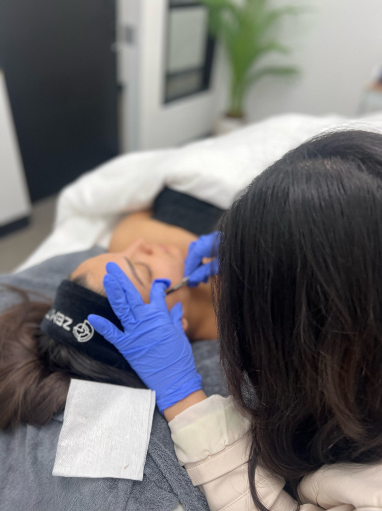 Dermaplane Facial