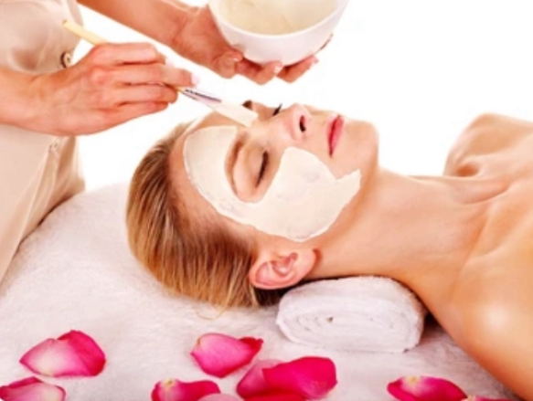 Hydrating Rose Facial