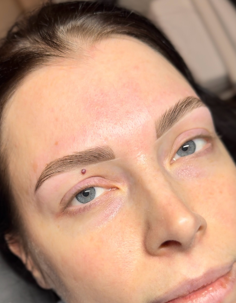 The Glow Signature Brow