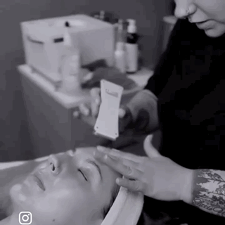 DETOX ACNE FACIAL at SALON RENEGADE in Ridgefield Park, NJ