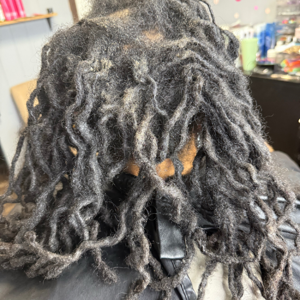 Loc Detox at Lucky Your Hair Salon in Toledo, OH