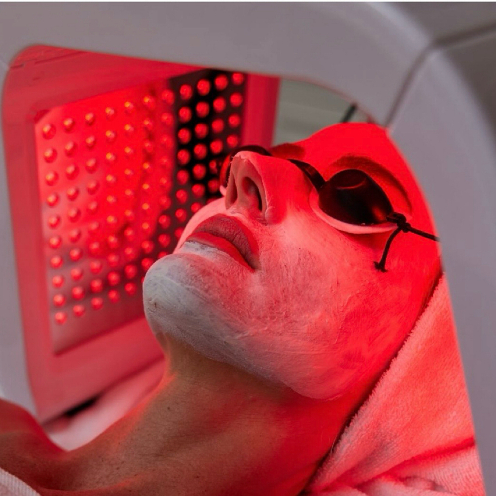 The Glowing Light Bright Therapy Facial at Get Glowin With Nichole in Sierra Madre, CA