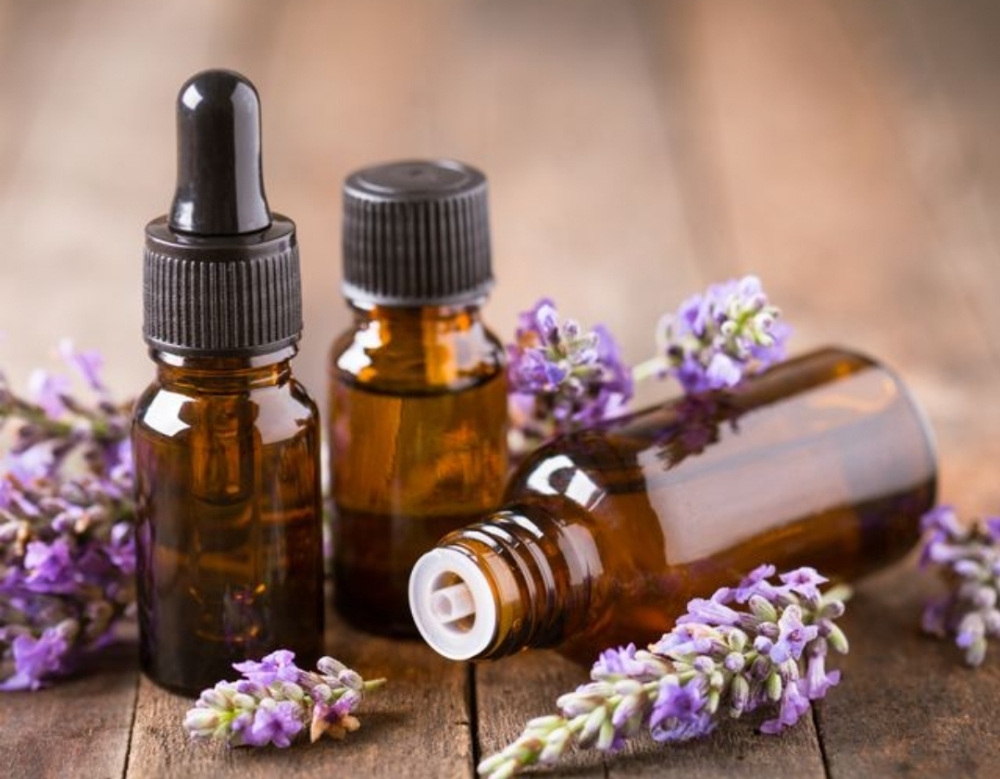 AROMA THERAPY w/Essential Oils