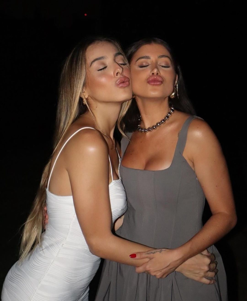 Bronze Em Duplas ( Você É Uma Amiga (o) ) 20%off at Jessica Luchesi Skin Wellness in Elizabeth, NJ