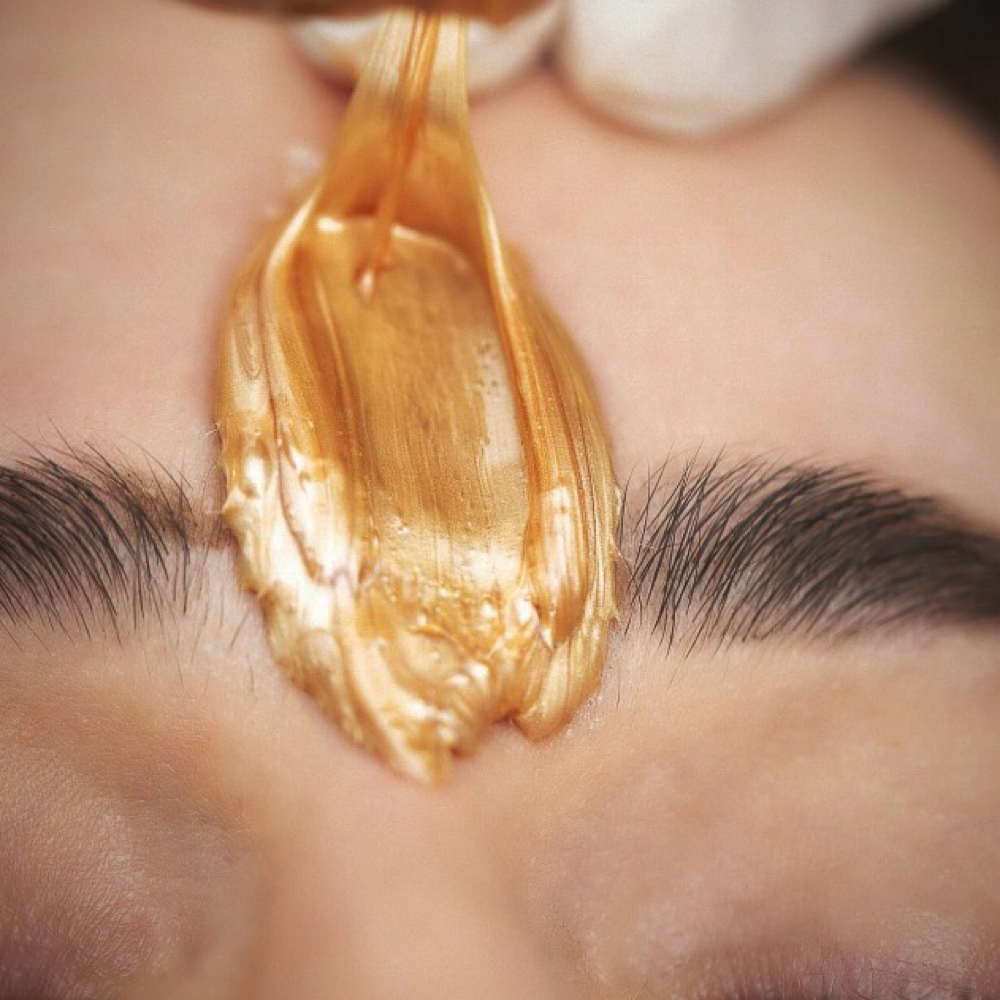 Eyebrow Clean Up at WaxBar Studio in Gilbert, AZ