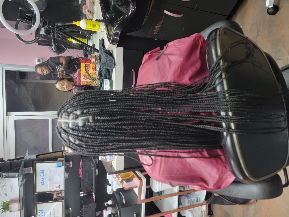 KNOTLESS BRAID (WITH HAIR)