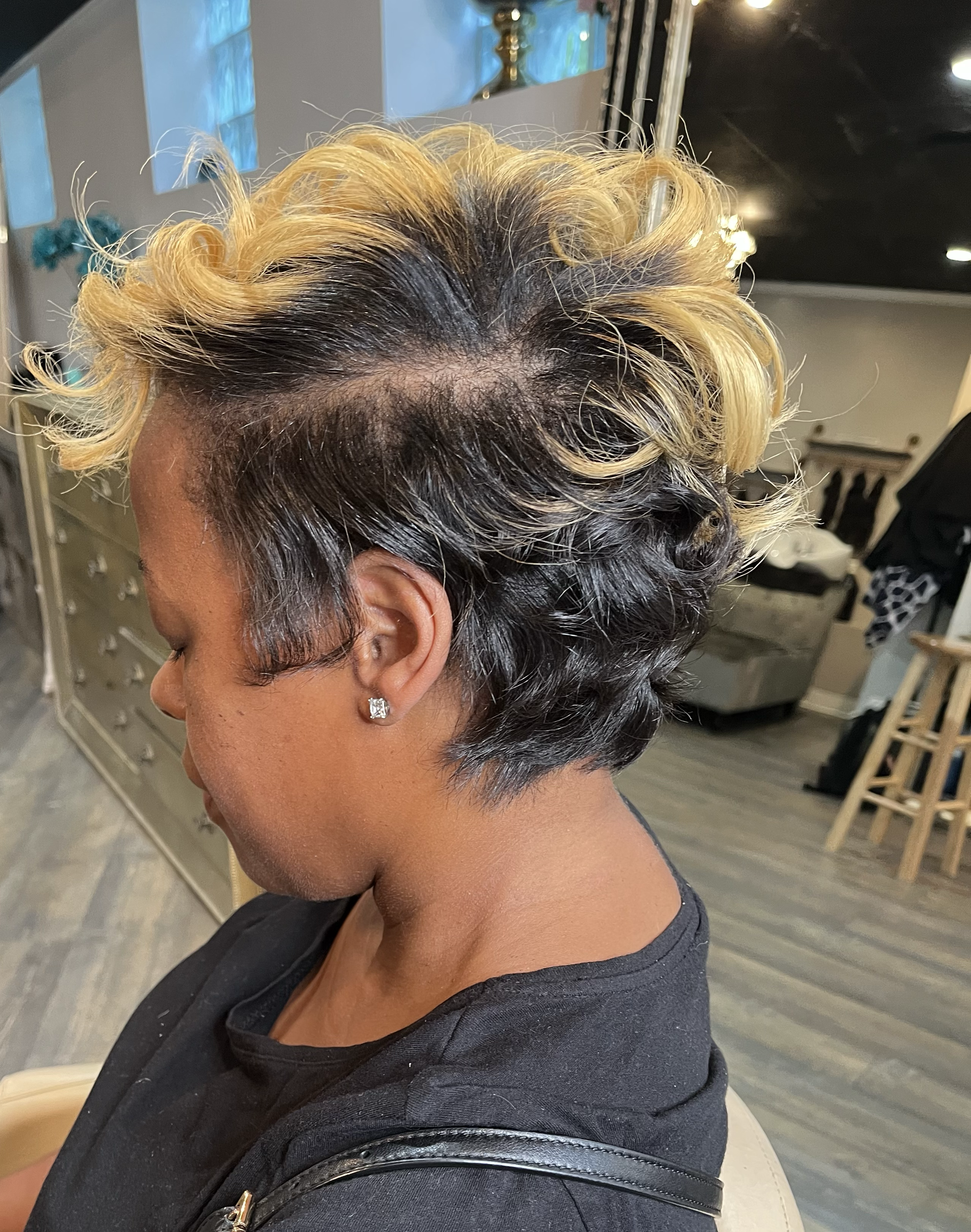 Shampoo and Style of Short Hair