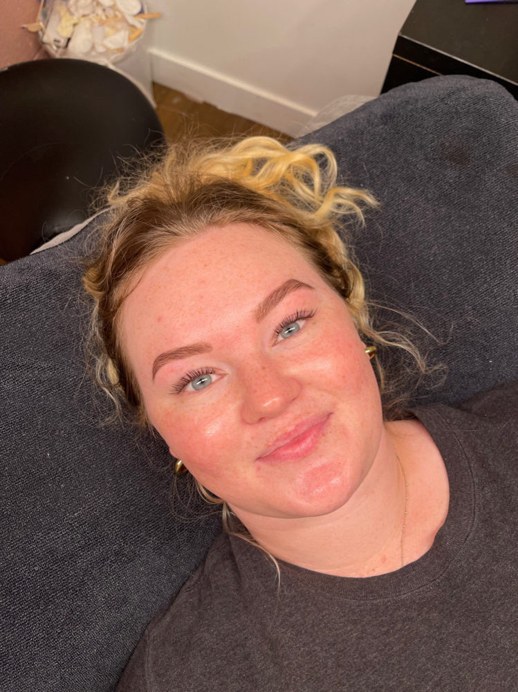 Hybrid Eyelash Extension Touch Up