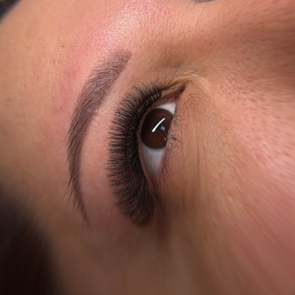 Hybrid Lashes at Zur lush in Baltimore, MD