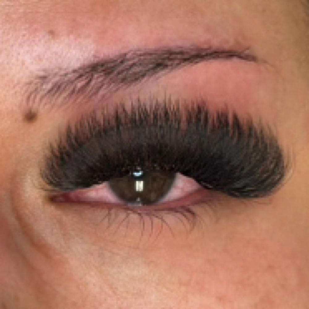 🍁🍂Fall Full Lash Extension at Glamorous Aesthetics LLC in Greeley, CO