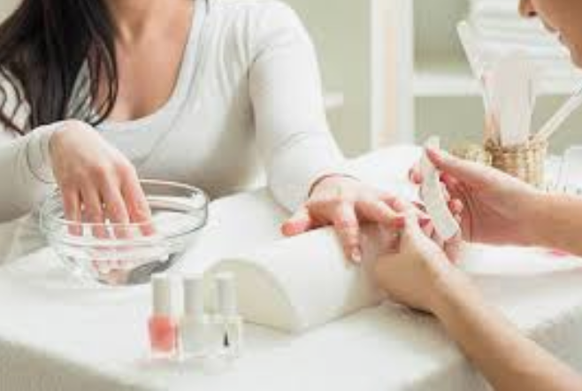 Natural Manicure