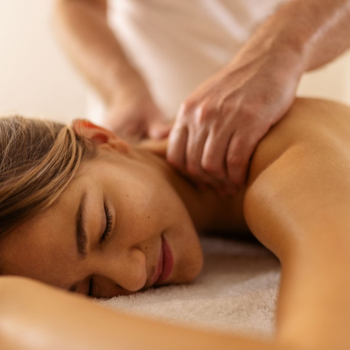 Relaxation Massage 90 Minutes at Tracy Brake Massage Therapist LLC in Champaign, IL