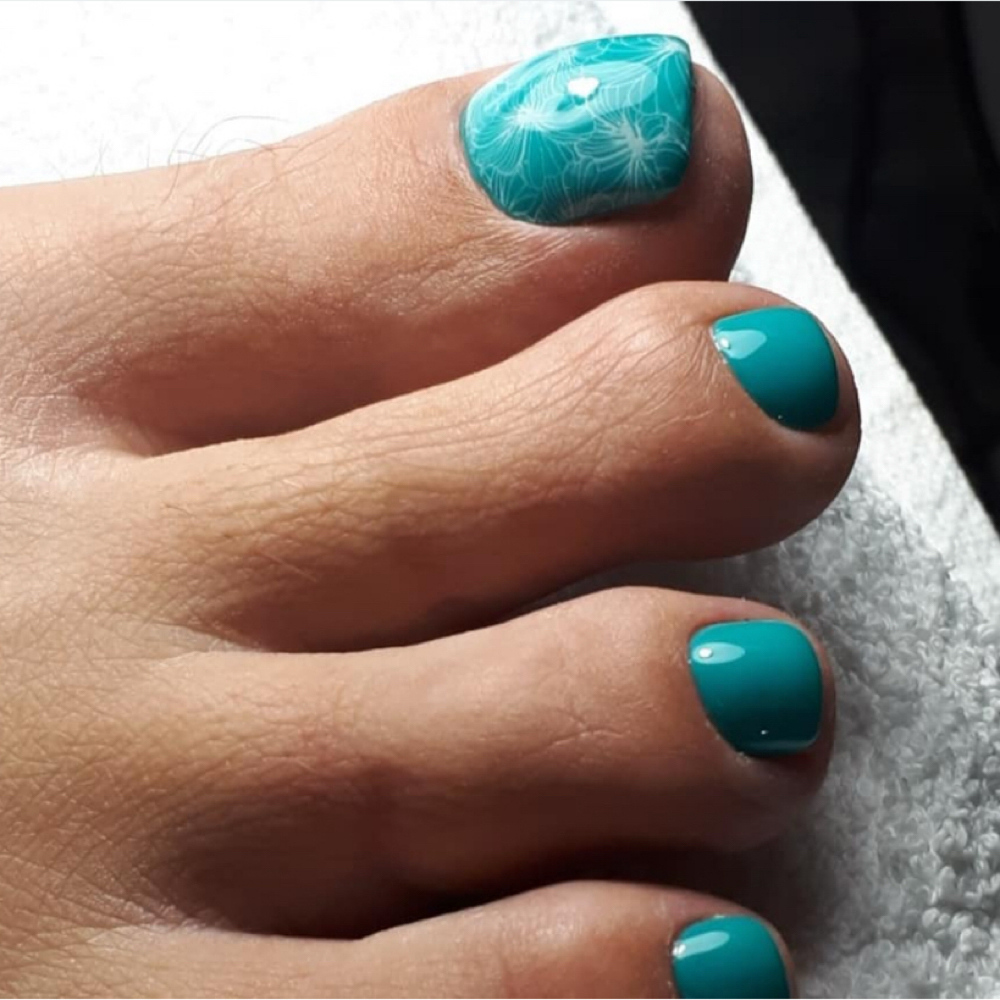Dry Pedicure Gel at LUNA NAIL STUDIO / Russian manicure in Costa Mesa, CA