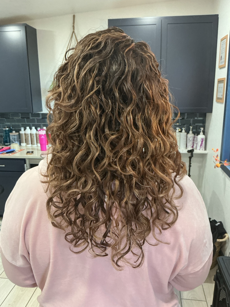 Full Highlight & Root Retouch at YessCurls in Northglenn, CO