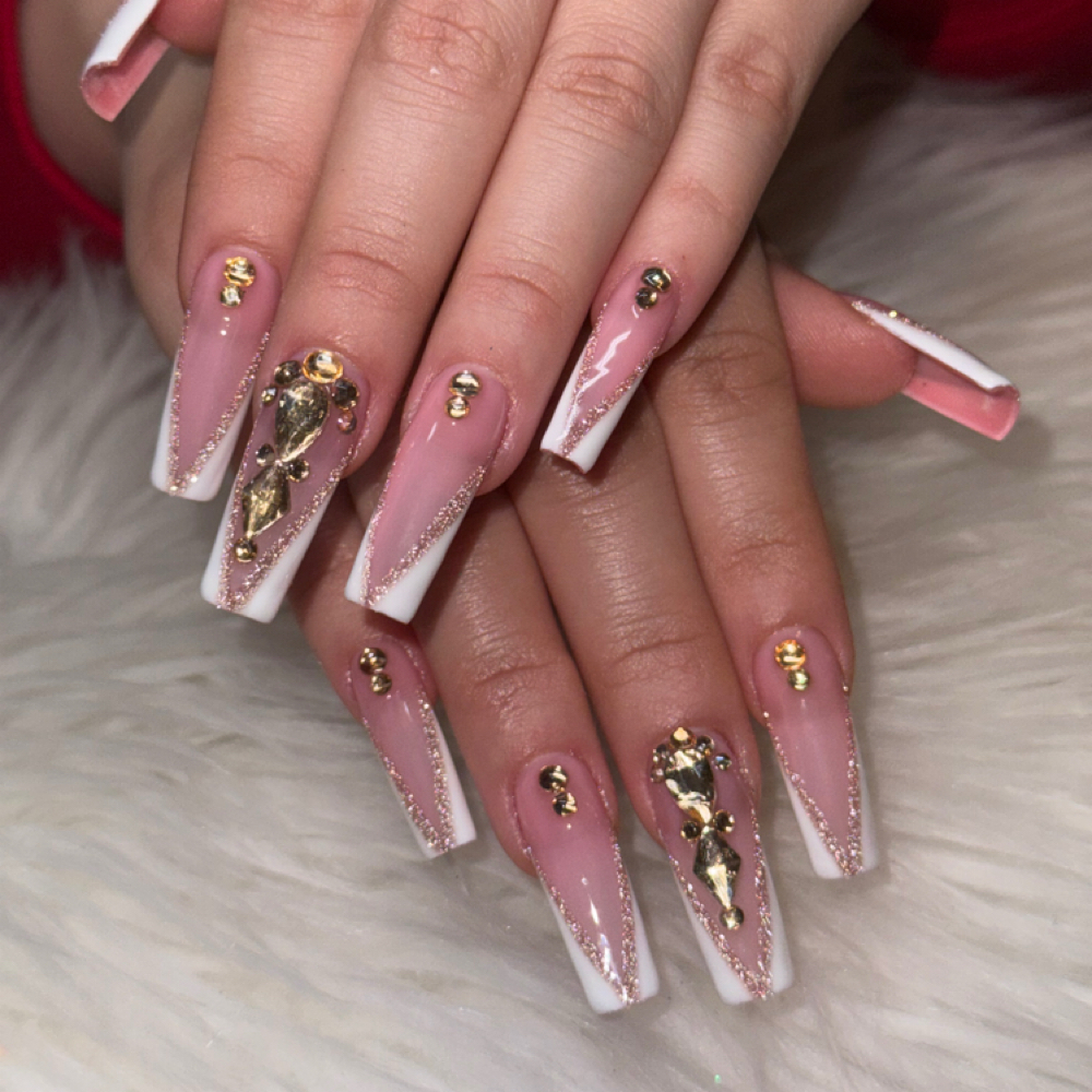 Apres Gel X W/removal at Chic Claws in Chicago, IL