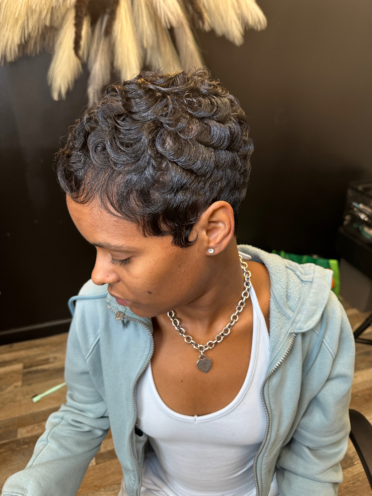 Shampoo & Style (Short Hair Only)