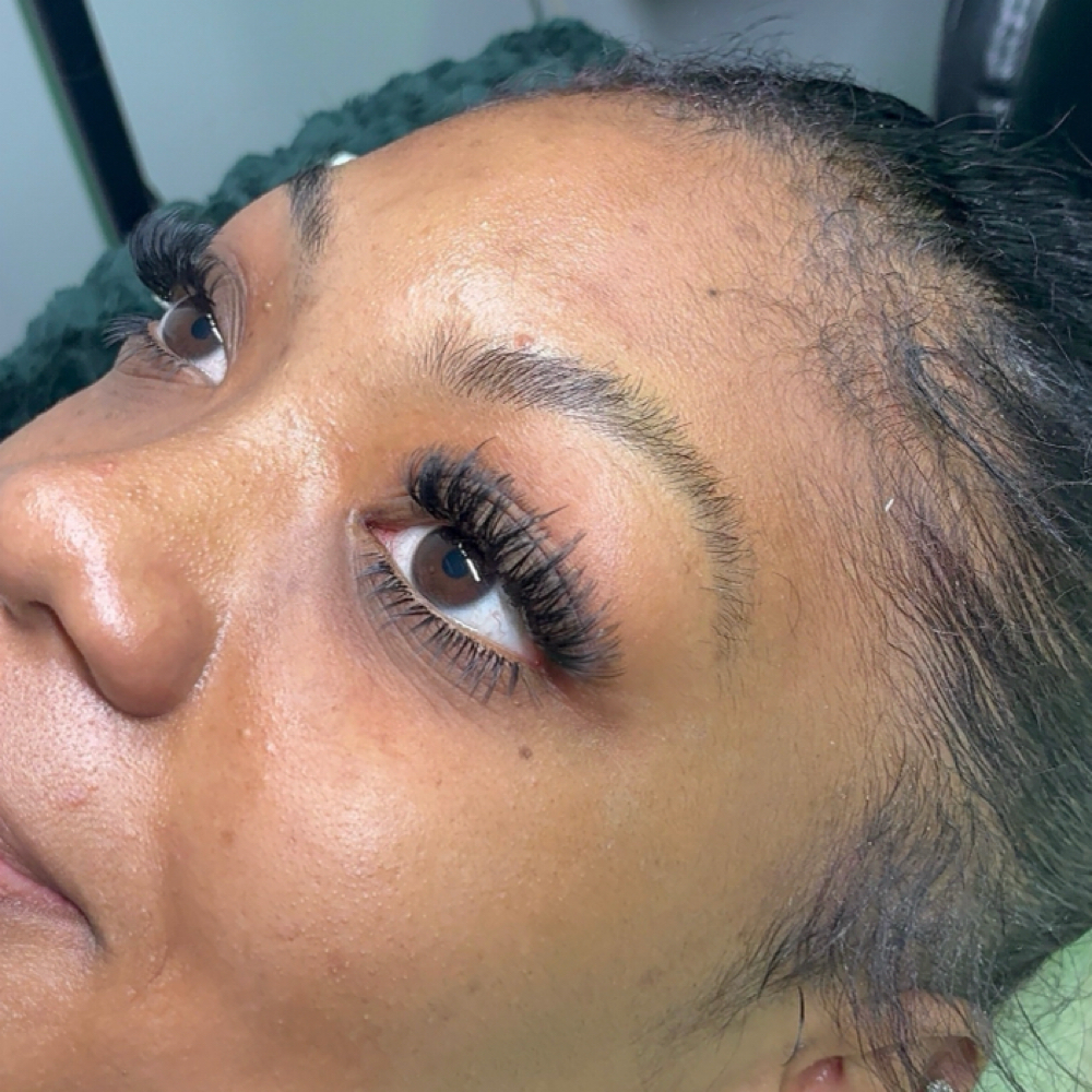 Custom Wispy Hybrid Lash Fill at Elegant Vanity LLC in Temple Hills, MD