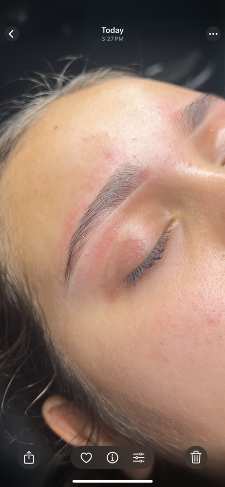 eyebrow wax at aonailedit in Pittsburg, TX