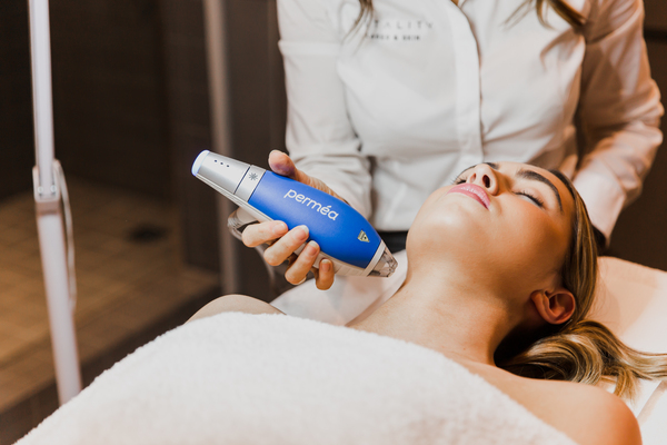 Microneedling Face and Decollete