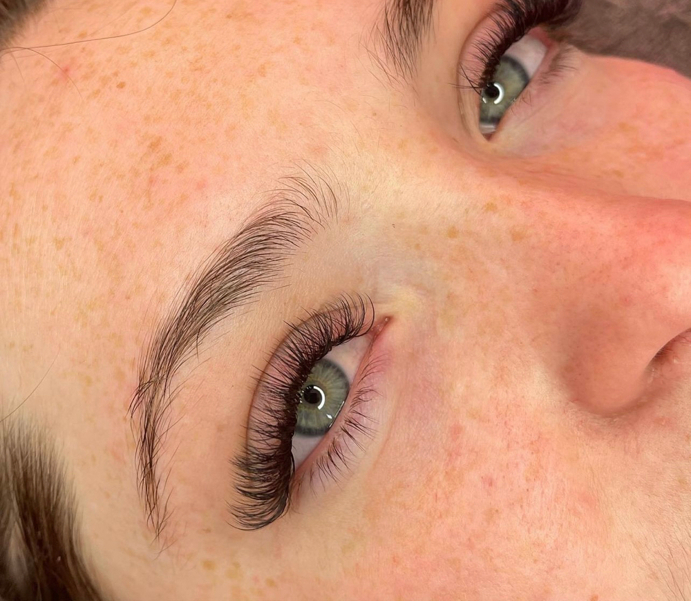 HYBRID LASH EXTENSIONS