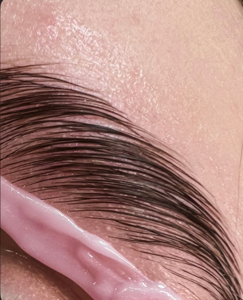 Brow Shape & Tint