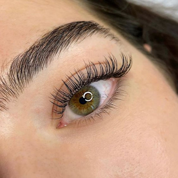 Full Set Lash Extensions: Classic